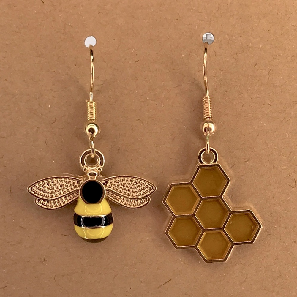 Gold Bee and Honeycomb Earrings Fashion Jewelry - Picture 3 of 3